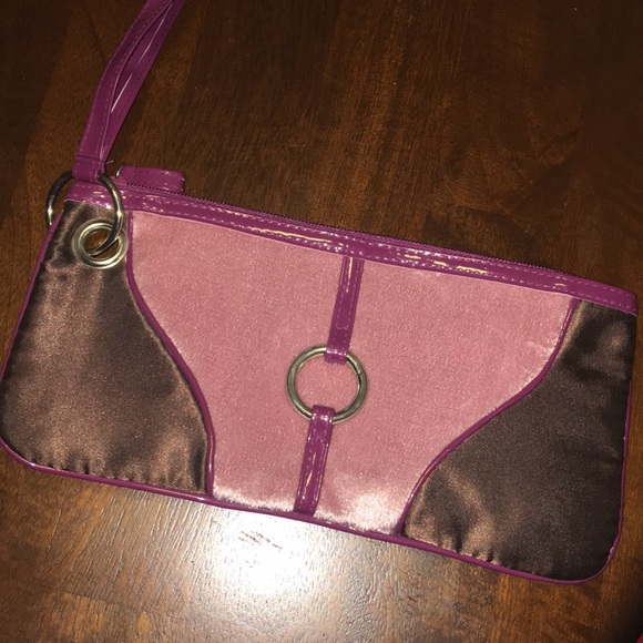 Purple wristlet - Picture 1 of 3